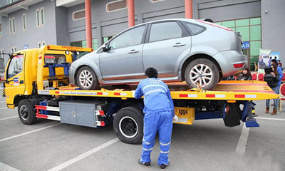 平臺(tái)街道汽車救援